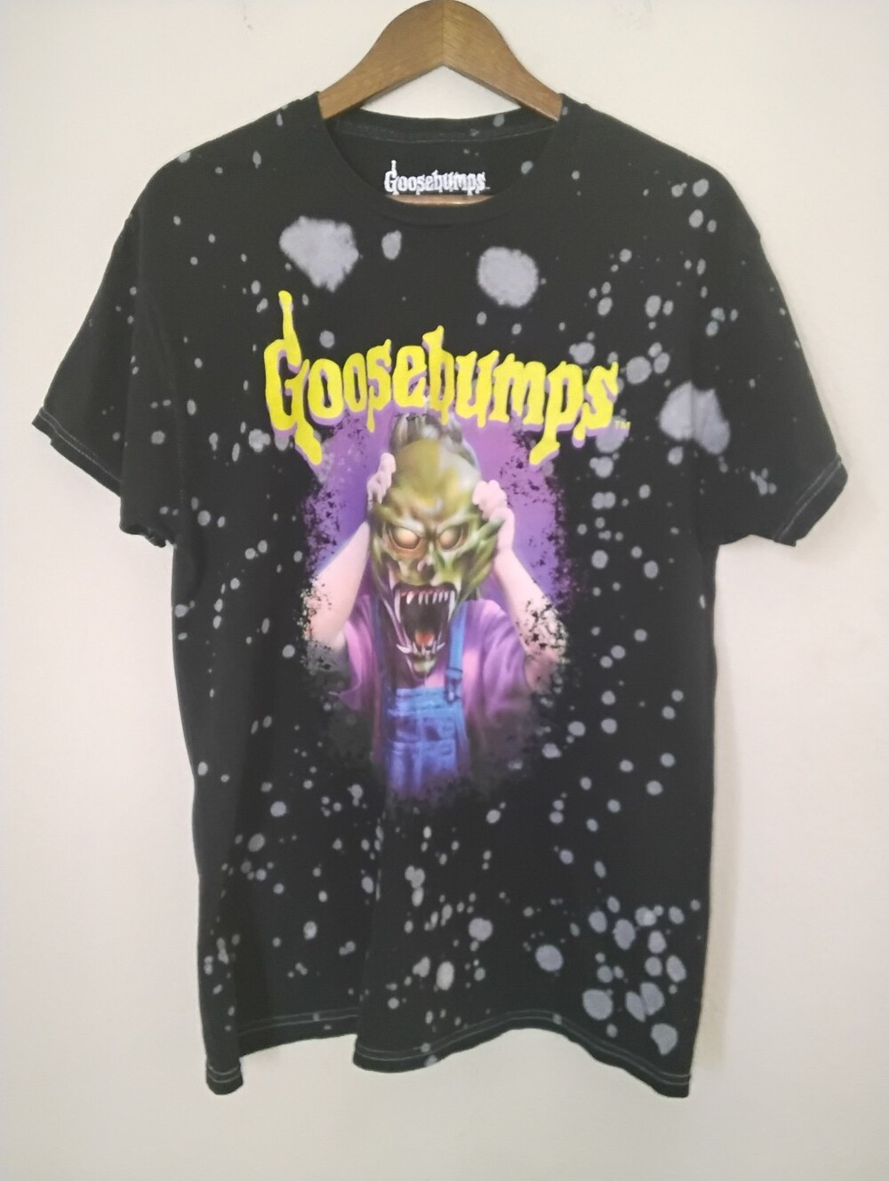 Goosebumps T-shirt Mens Large The Haunted Mask Graphic 90s Retro Tee - Picture 2 of 6